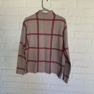 Tahari womun’s Turtleneck Sweater in Beige and Red plaid